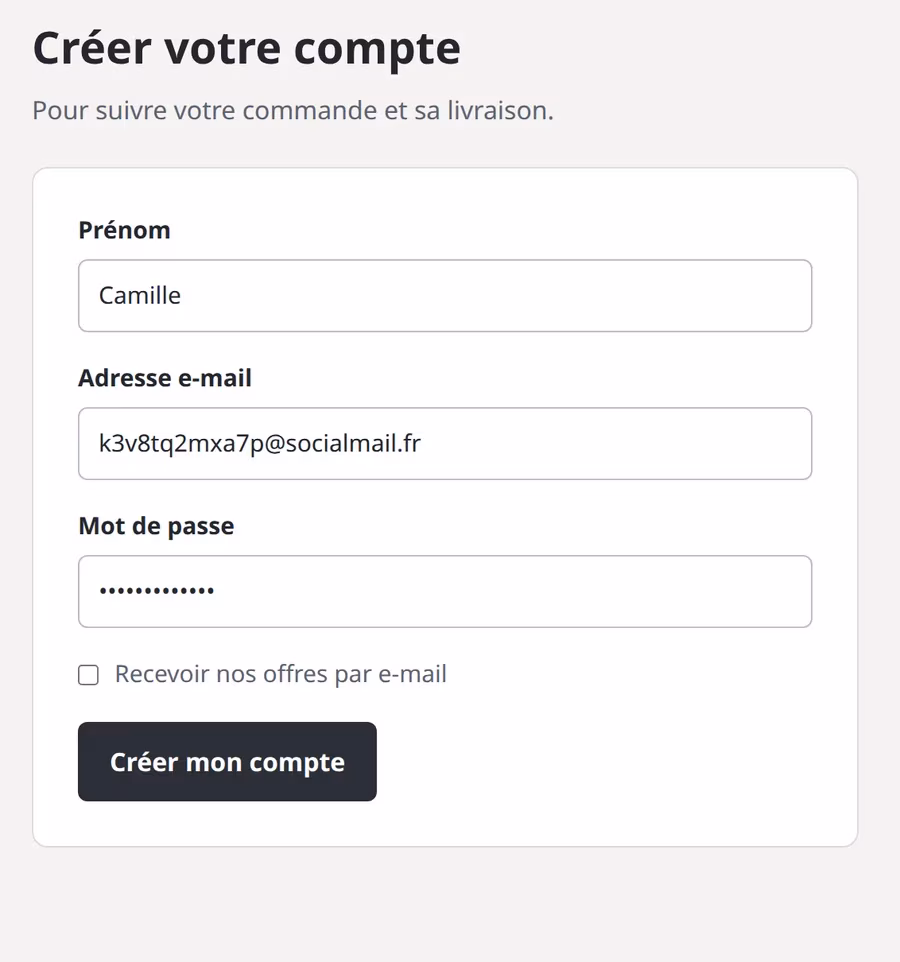 Le formulaire d'inscription de la boutique : le champ « Adresse e-mail » contient k3v8tq2mxa7p@socialmail.fr.